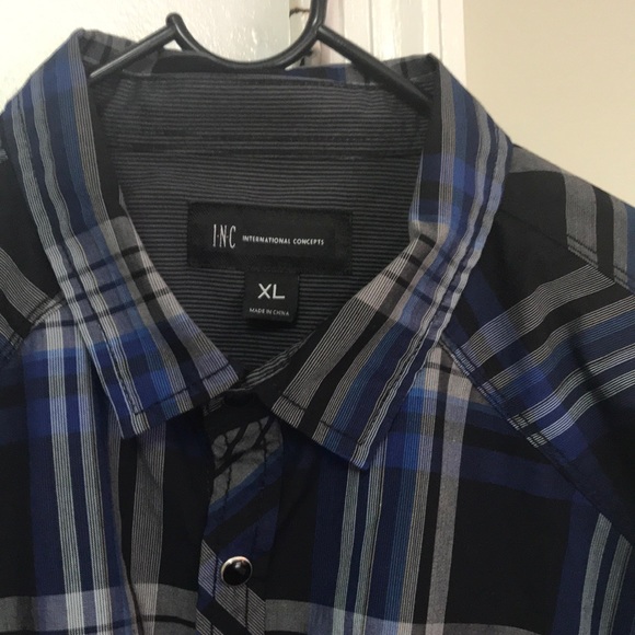 Button-Down Plaid Shirt - Picture 7 of 8